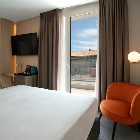 Отель Melia 4*